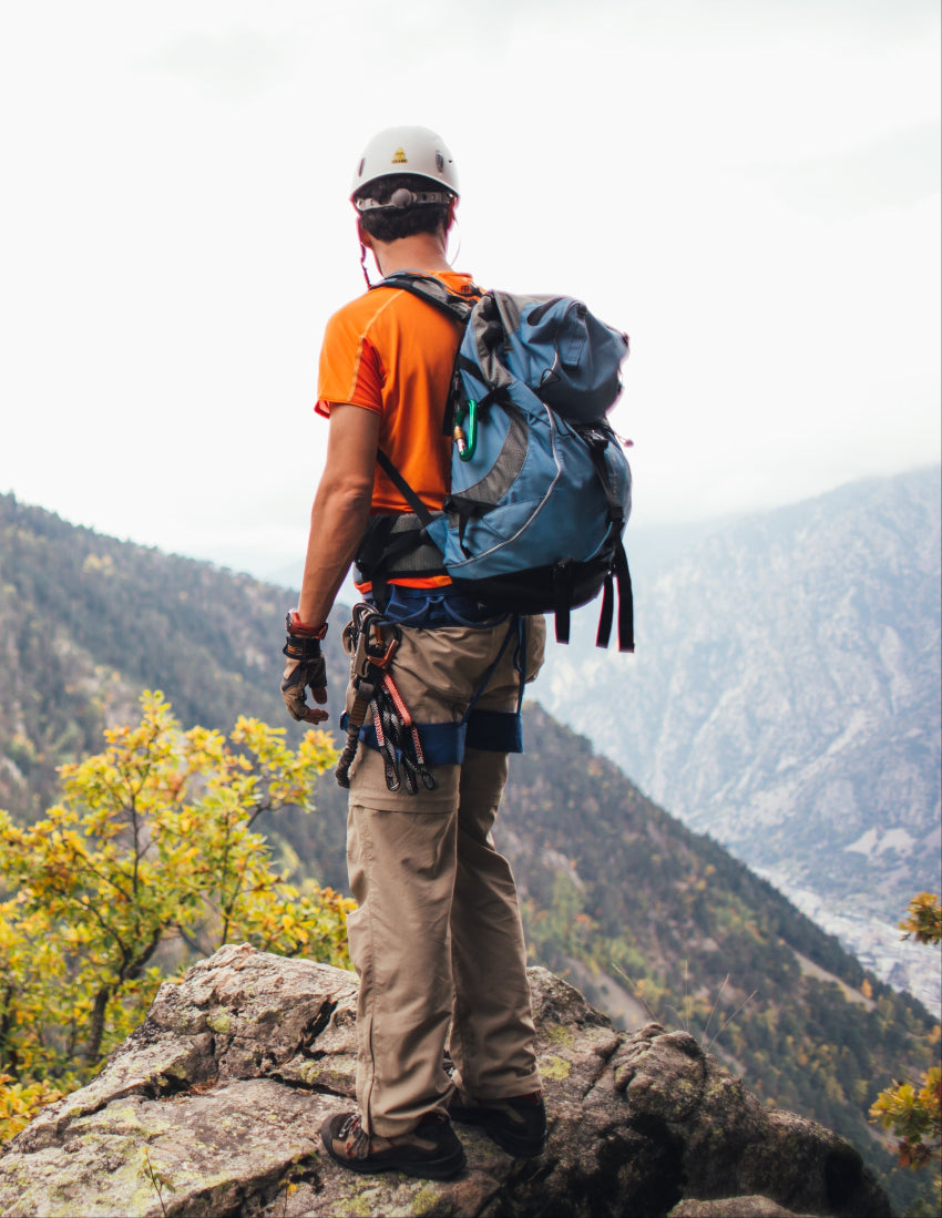 sac à dos voyage homme en escapade dans la nature